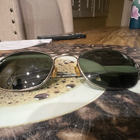 Ray-Ban silver Frame Sunglasses with Dark Lenses - Picture 2 of 12
